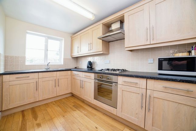 2, Wichal Farm Close, Ripley photo 4