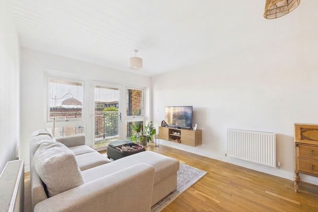 26 Graphite Court, Ruislip photo 4