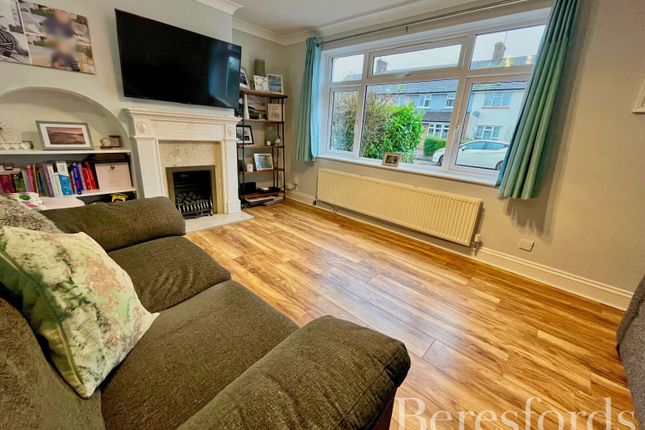 83, Long Brandocks, Chelmsford photo 2