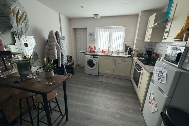 Flat 3, North View, Muglet Lane, Rotherham photo 3