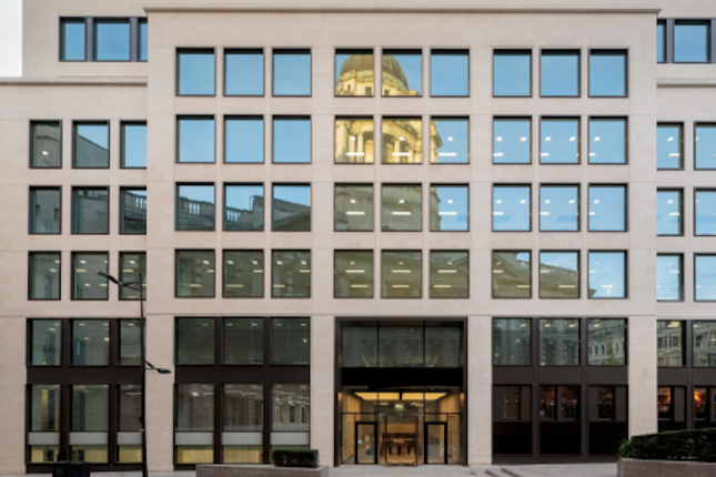 Office to let in Old Bailey, London