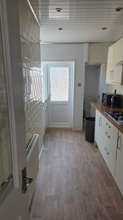 38, Queen Isabels Avenue, Coventry photo 5