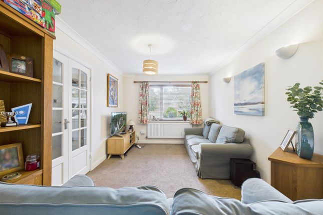 14, Moss Mead, Chippenham photo 3
