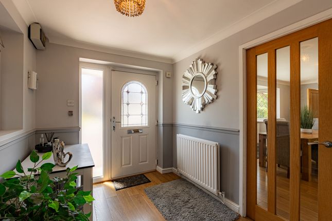 17 Park Hall Crescent, Birmingham photo 4
