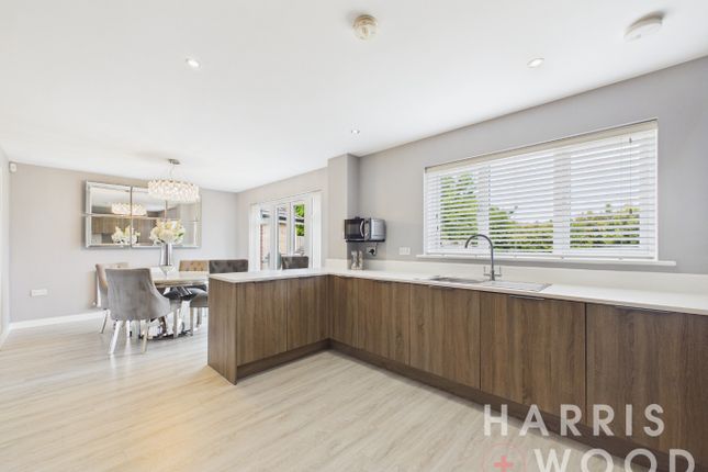 10 Newman Fields, Great Bentley, Essex photo 2