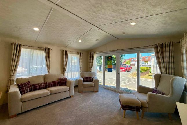 2-bed caravan on 5, Fairway Holiday park, Sandown, £89,950