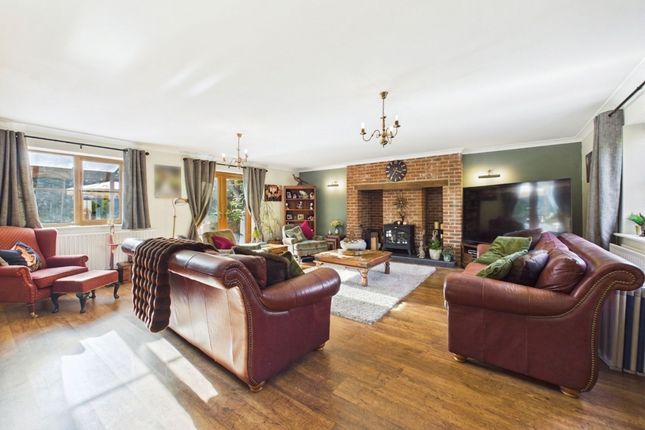 1 Greenfields Cheltenham Road East, Gloucester photo 3