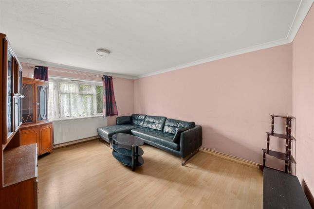 Johnson Road, Hounslow photo 3