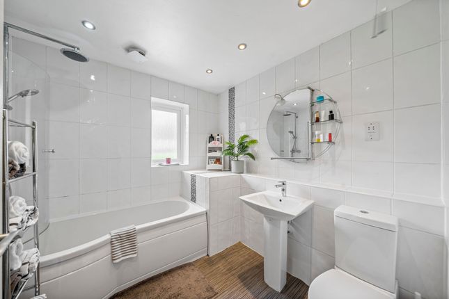 10, Grantwood, Ashton-In-Makerfield, WN4 8LW photo 4