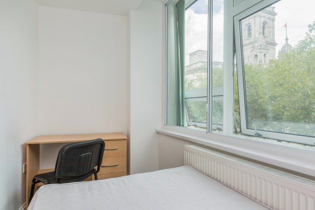 Flat to rent in 1 Guildhall Walk, Portsmouth