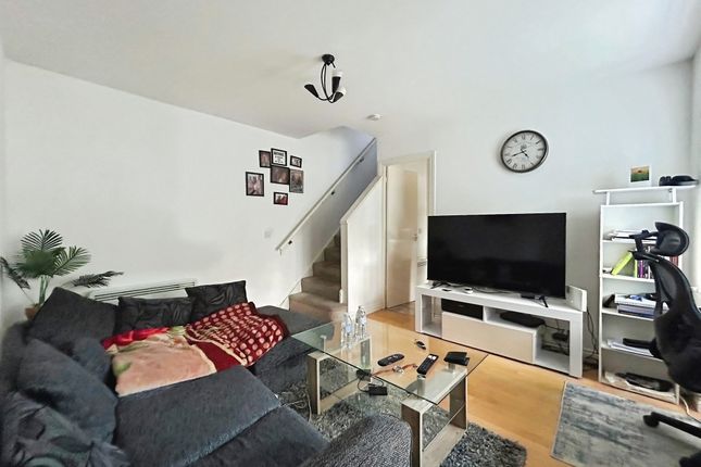 6, Burnet Close, Swindon photo 4