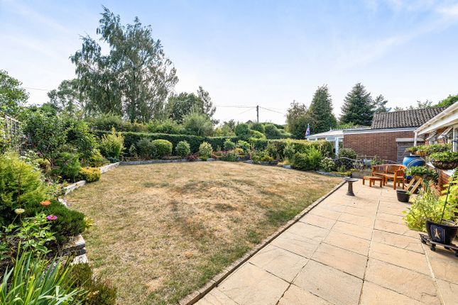 3, Ennerdale Grove, Surrey photo 2