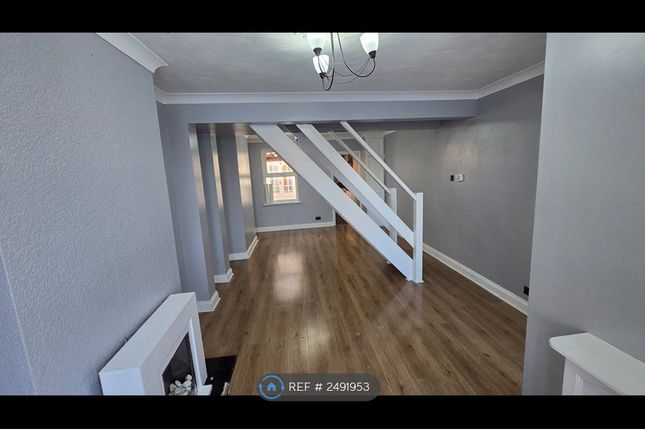 Thumbnail Terraced house to rent in Hogg Lane, Grays