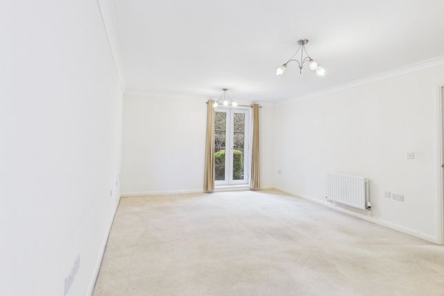 79 Gilbert Scott Court,, Whielden Street, Buckinghamshire photo 3
