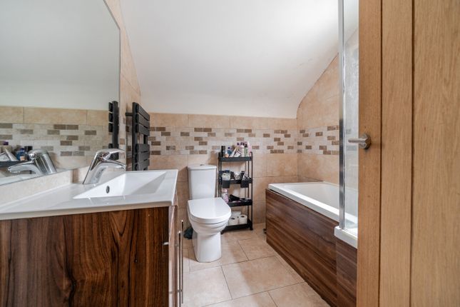 70 Clifton Road, Paignton Devon, Devon photo 3