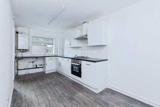 156, Rowanberry Avenue, Leicester photo 3