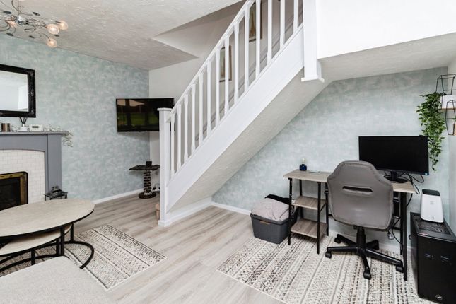 23, Cresswell Avenue, Staffordshire photo 3