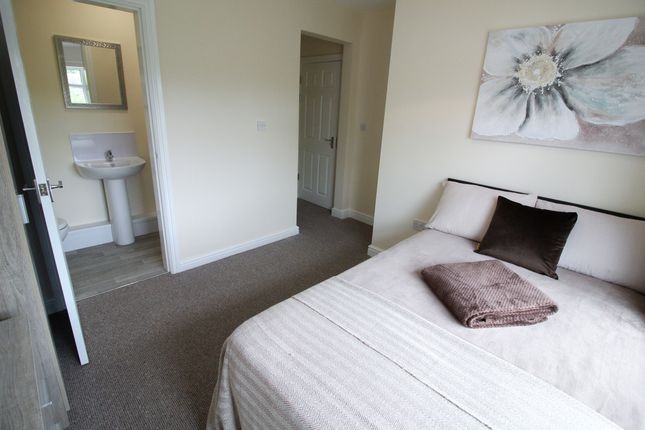 Room to rent in Furlong Road, Goldthorpe