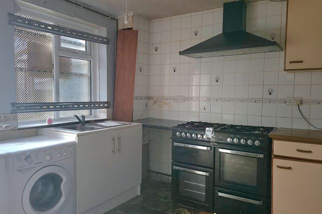 239, Mansel Road West, Southampton photo 4