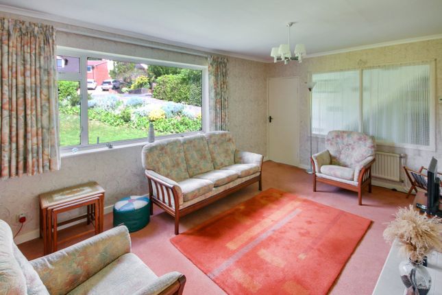 6, Acorn Close, East Grinstead photo 4