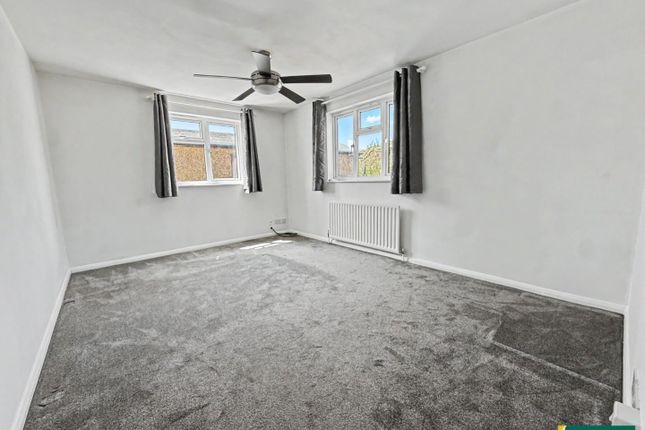 19, Roade Hill, Northampton photo 4
