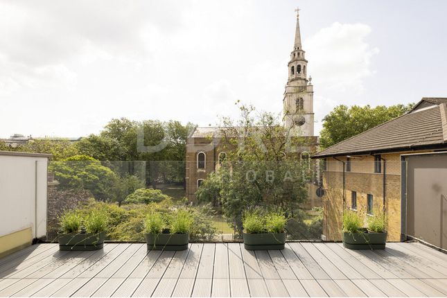 Thumbnail Town house for sale in Clerkenwell Close, London