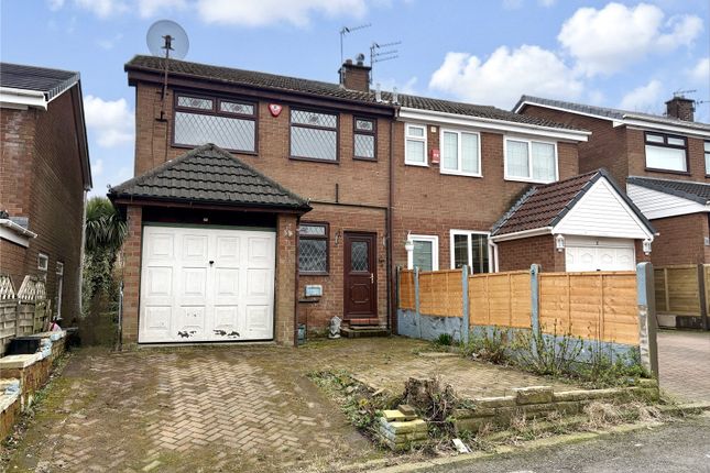 3-bed house on 10, Minster Way, Oldham, £200,000