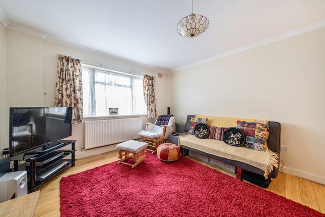 Flat for sale in Wilmer Crescent, Kingston Upon Thames