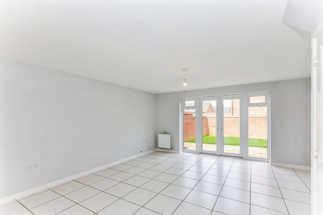 8, Mustang Drive, Cambridge photo 3