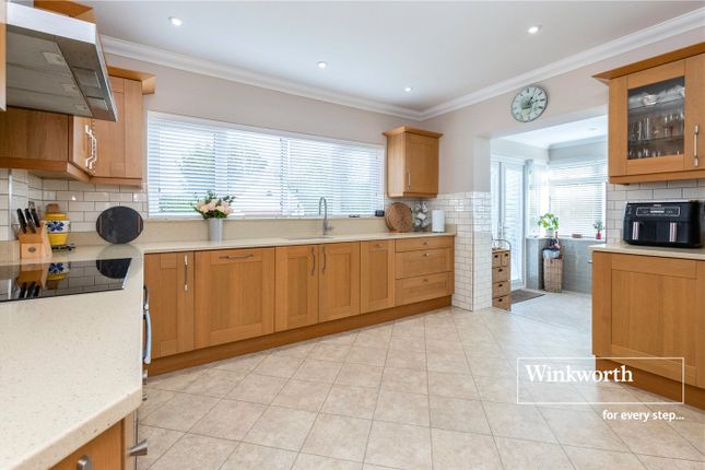2, Chine Walk, Ferndown photo 2