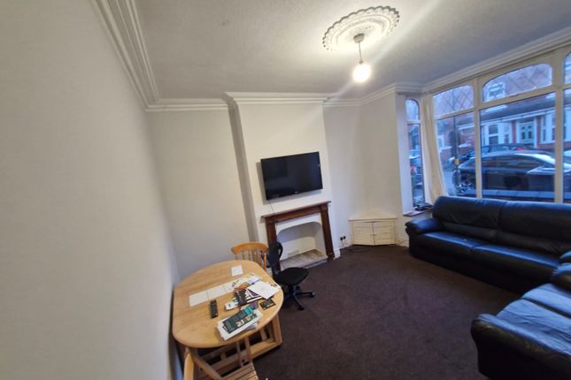72, Harrow Road photo 4
