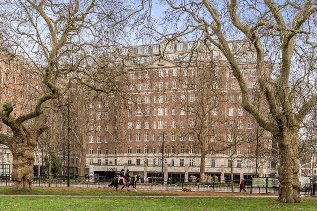 Flat for sale in Park Street, Hyde Park
