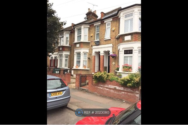 Thumbnail Terraced house to rent in Selwyn Ave, London