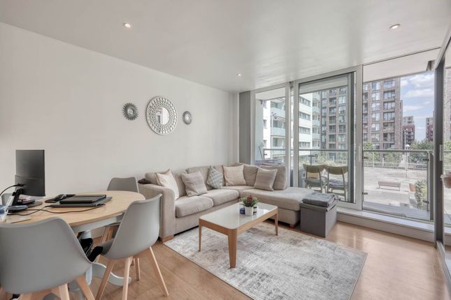 2-bed flat on 207, Ebb Court, London, £350,000