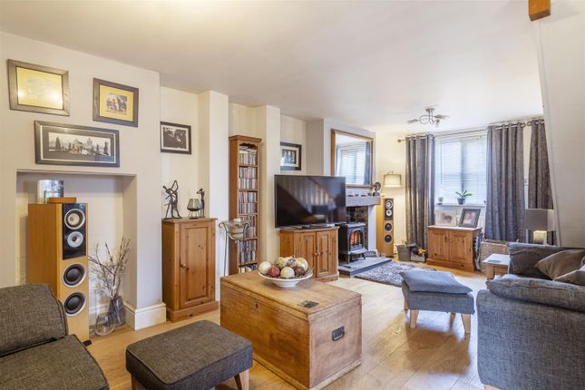 1 Upper Tickham Cottages, Tickham Lane, Sittingbourne photo 2