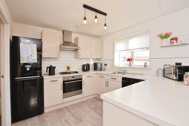27, Woodside Drive, Scunthorpe photo 3