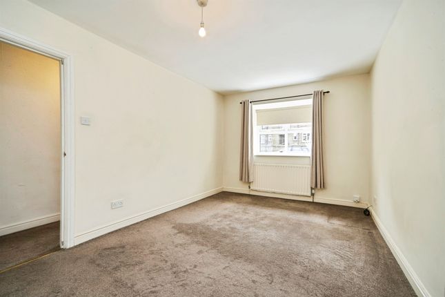 1, Williams Court, Pudsey photo 3