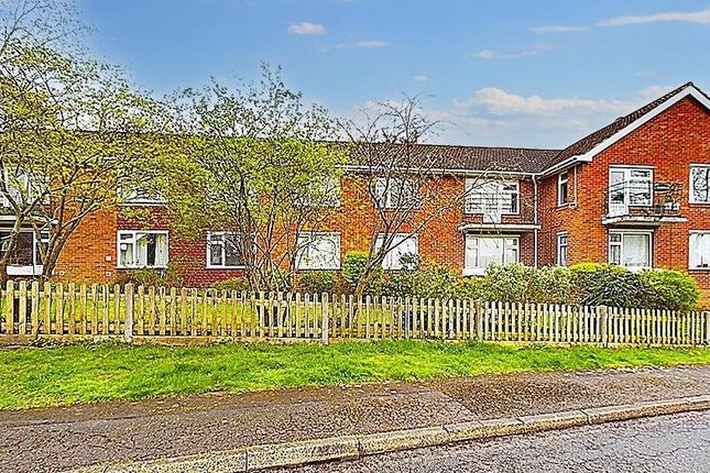Thumbnail Flat to rent in Bassett Green Village, Southampton