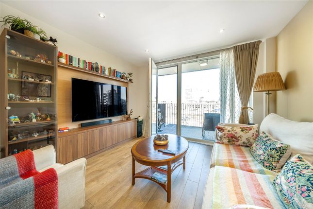 Flat 204, Carrick Court, 5, Nicholson Square, London photo 2