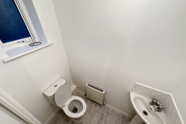 12, Sandycroft Avenue, Manchester photo 4