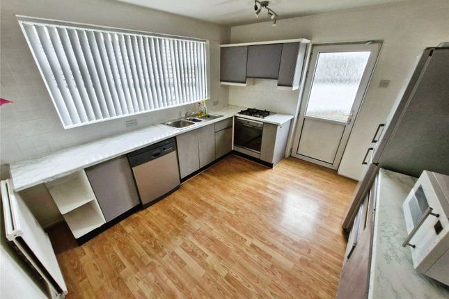 Springfield Court, West Yorkshire photo 4