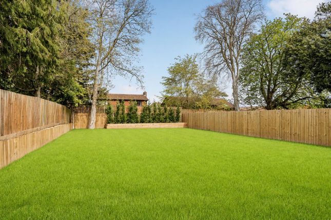 Ashmere House, Barnet Gate Lane, Arkley photo 4