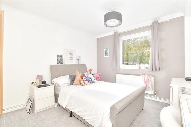 Flat for sale in Hillside Road, Whyteleafe, Surrey