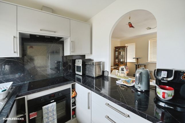 10, Shaw Crescent, Tilbury photo 2