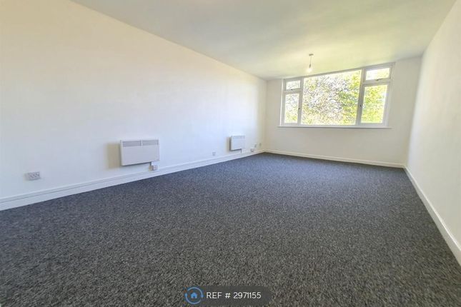 Savoy Close, Birmingham photo 2