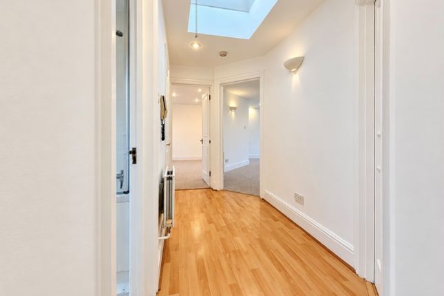 Madley Road, Ealing photo 5