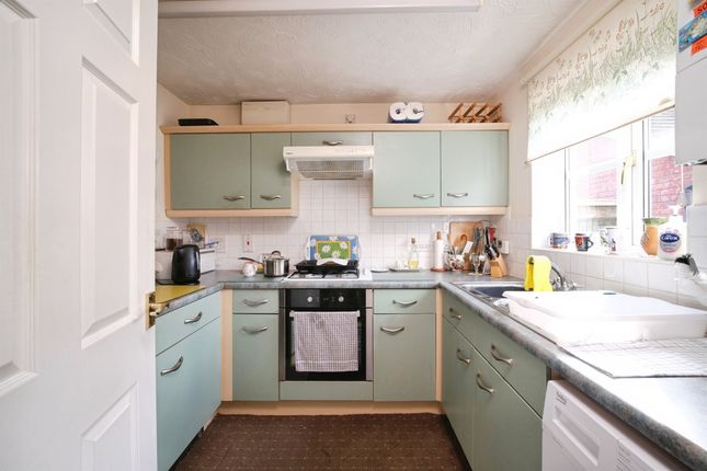 2, Shellingham Way, Hereford photo 2