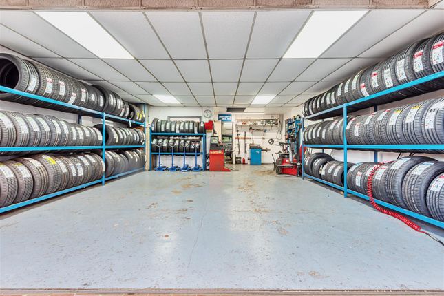 Vales Garage, Rake Road, Liphook photo 4