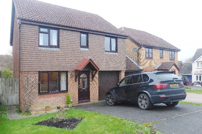 4 bed detached house to rent in Gresley Gardens, Hedge End SO30