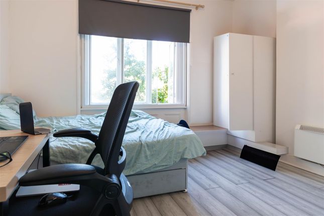 Holloway Road, Flat 2, 251, Holloway Road, Islington photo 2